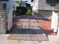 Schwimmbad mit Kleingert - Referenzfoto · 